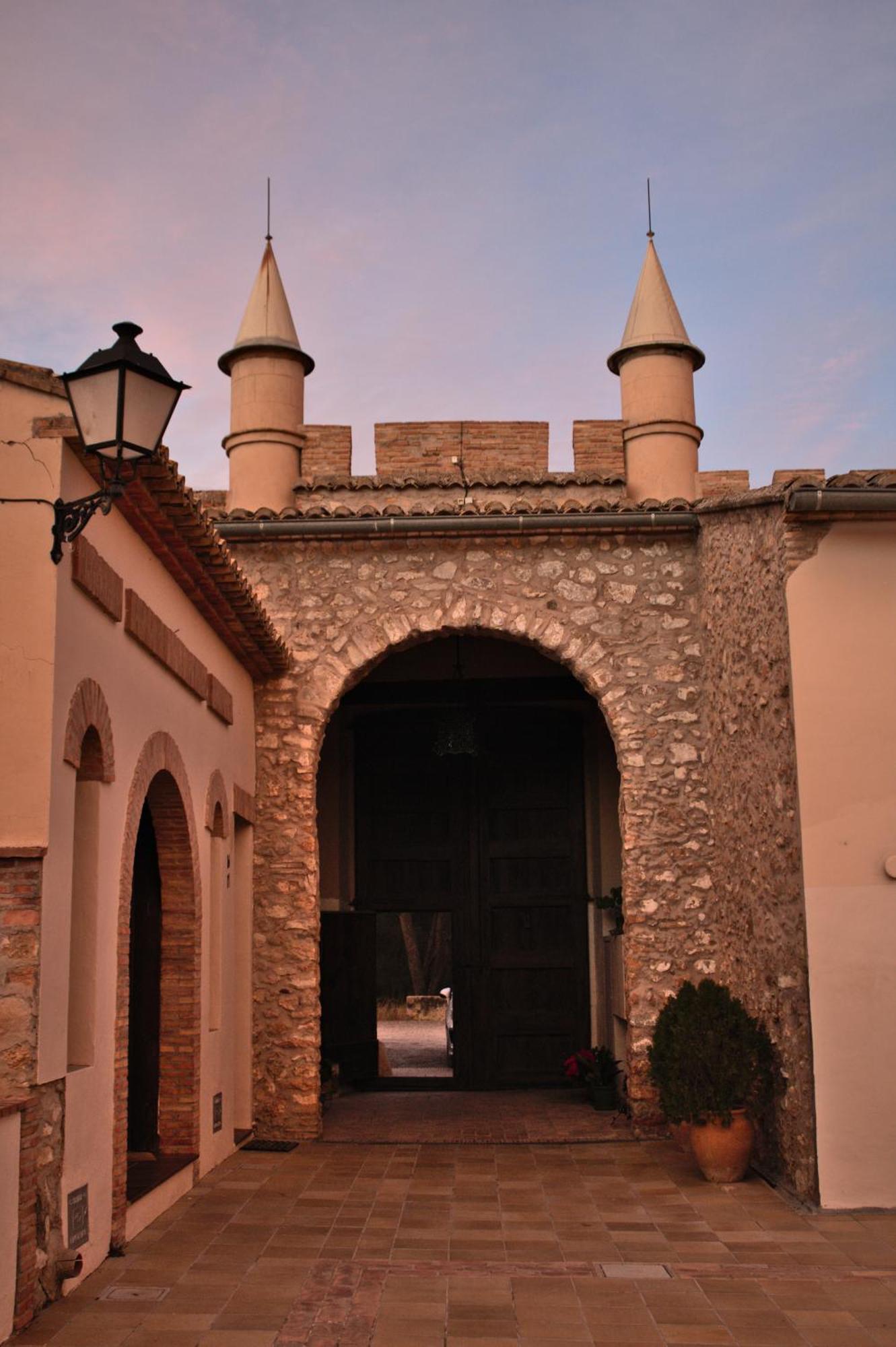 Castillo Con Piscina En Plena Sierra Calderona Сегорбе Экстерьер фото